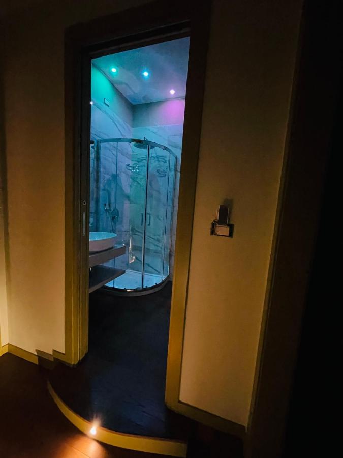לינה וארוחת בוקר נאפולי La Casa Di Erica מראה חיצוני תמונה